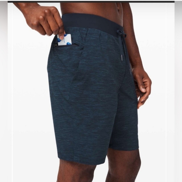 Lululemon☆ T.H.E Short 9" - Picture 2 of 9